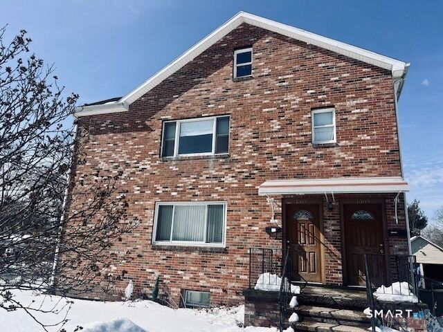 Property Photo:  1567 Main Street  CT 06108 