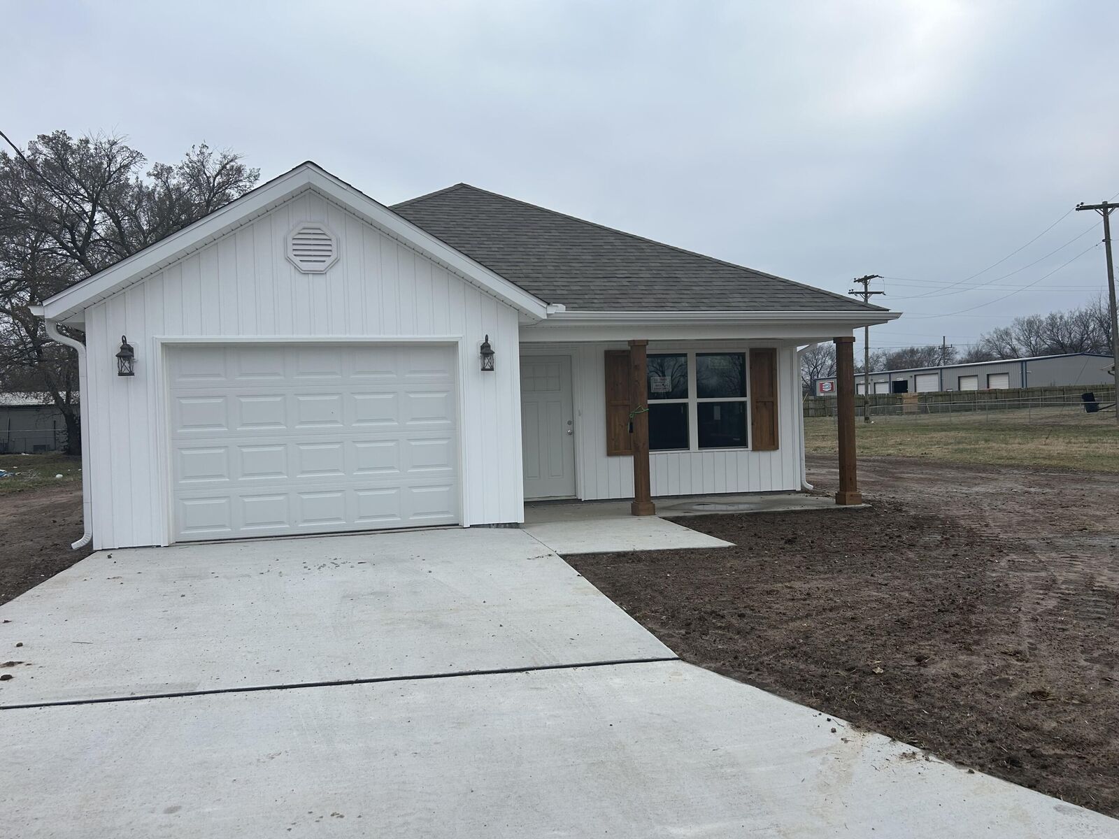 Property Photo:  1632 E Third Street  MO 64801 