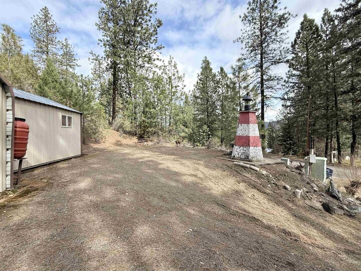 Property Photo:  42078 N Porcupine Bay Rd  WA 99122 