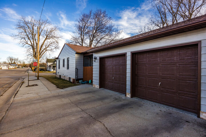 Property Photo: 904 Gladstone Street WY 82801