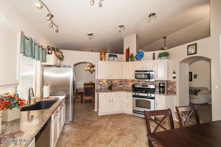 Property Photo:  11122 N Desert Flower Drive  AZ 85737 