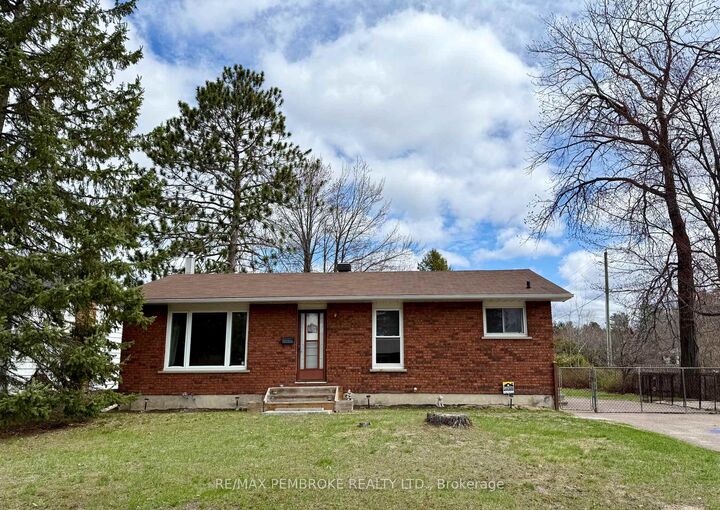 114 Hemlock Street — photo 1