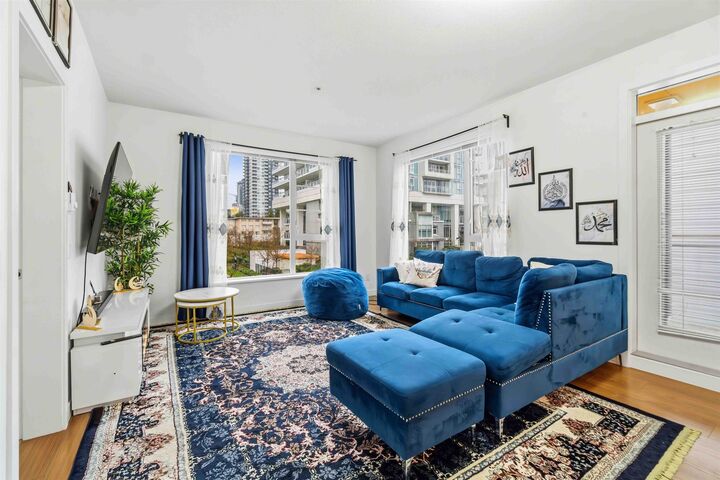 Property Photo: 516 Foster Avenue 316 BC V3J 0H8