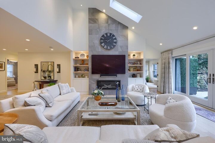 Property Photo:  33 Deer Ford Drive  PA 17601 