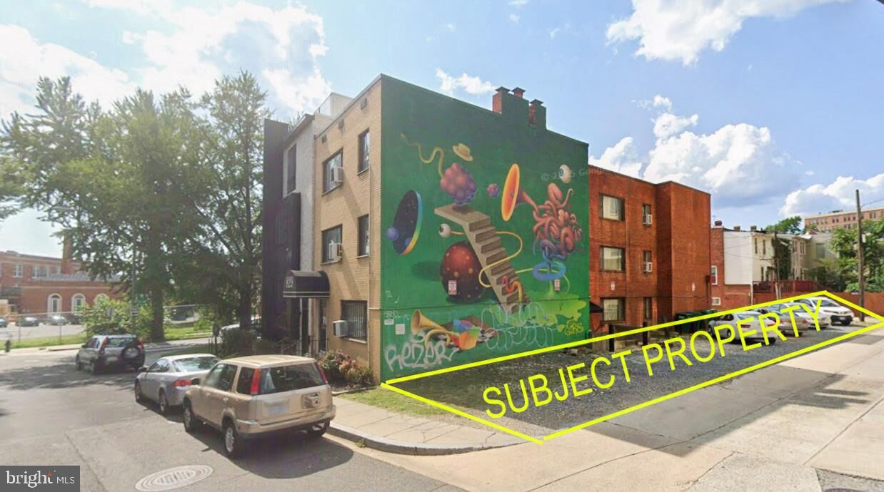 Property Photo:  825 Rock Creek Church Road NW  DC 20010 