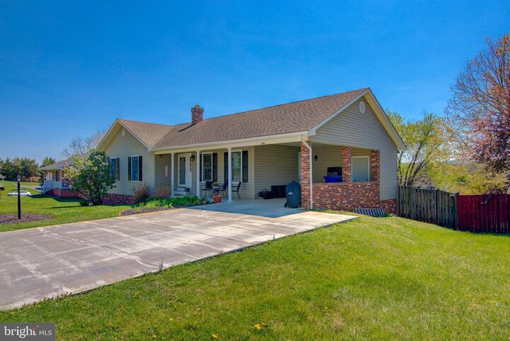 Property Photo:  281 Creekside Way  VA 22630 