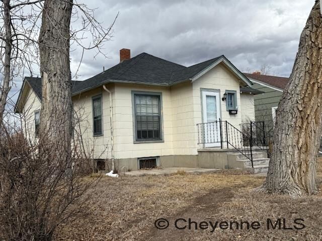 Property Photo: 1902 Cheyenne Pl WY 82001