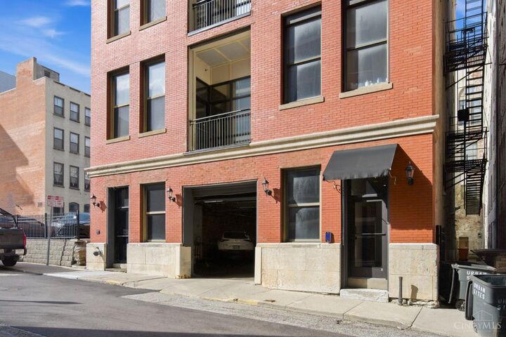 Property Photo:  304 McFarland Street  OH 45202 