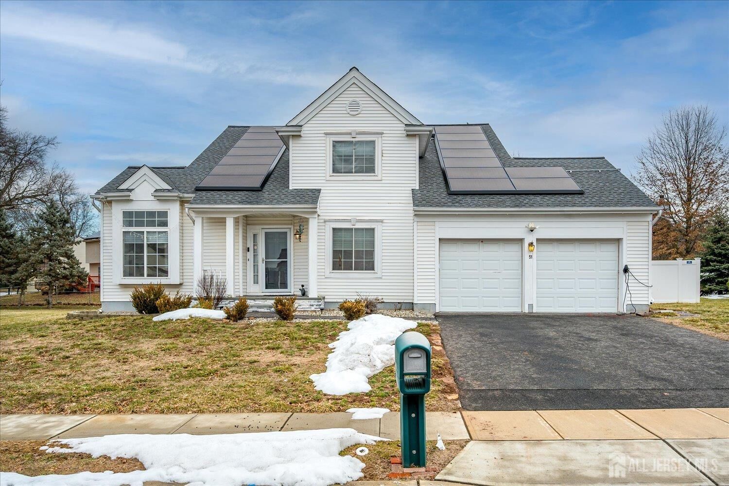 Property Photo:  51 Cherrywood Drive  NJ 08854 