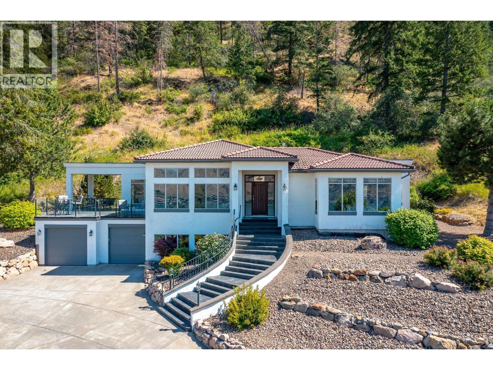 Property Photo: 200 Melrose Court BC V1H 1T7