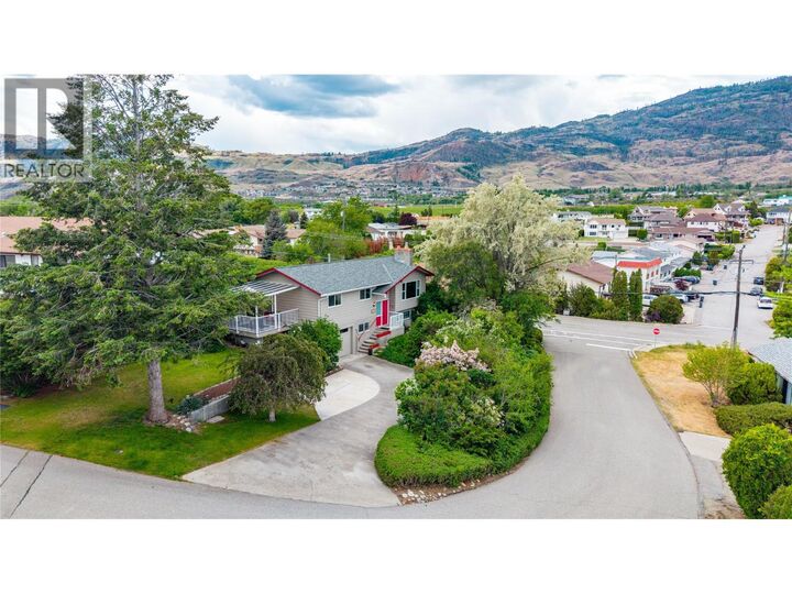 Property Photo: 3 Dogwood Place BC V0H 1V1