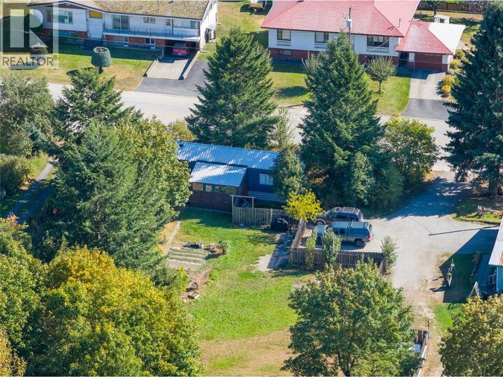 Property Photo: 413 Edward Street BC V0E 2S0