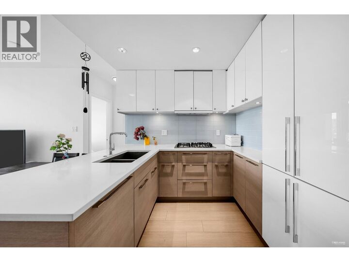 Photo de la propriété: 1188 Pinetree Way 1801 BC V3B 0K9