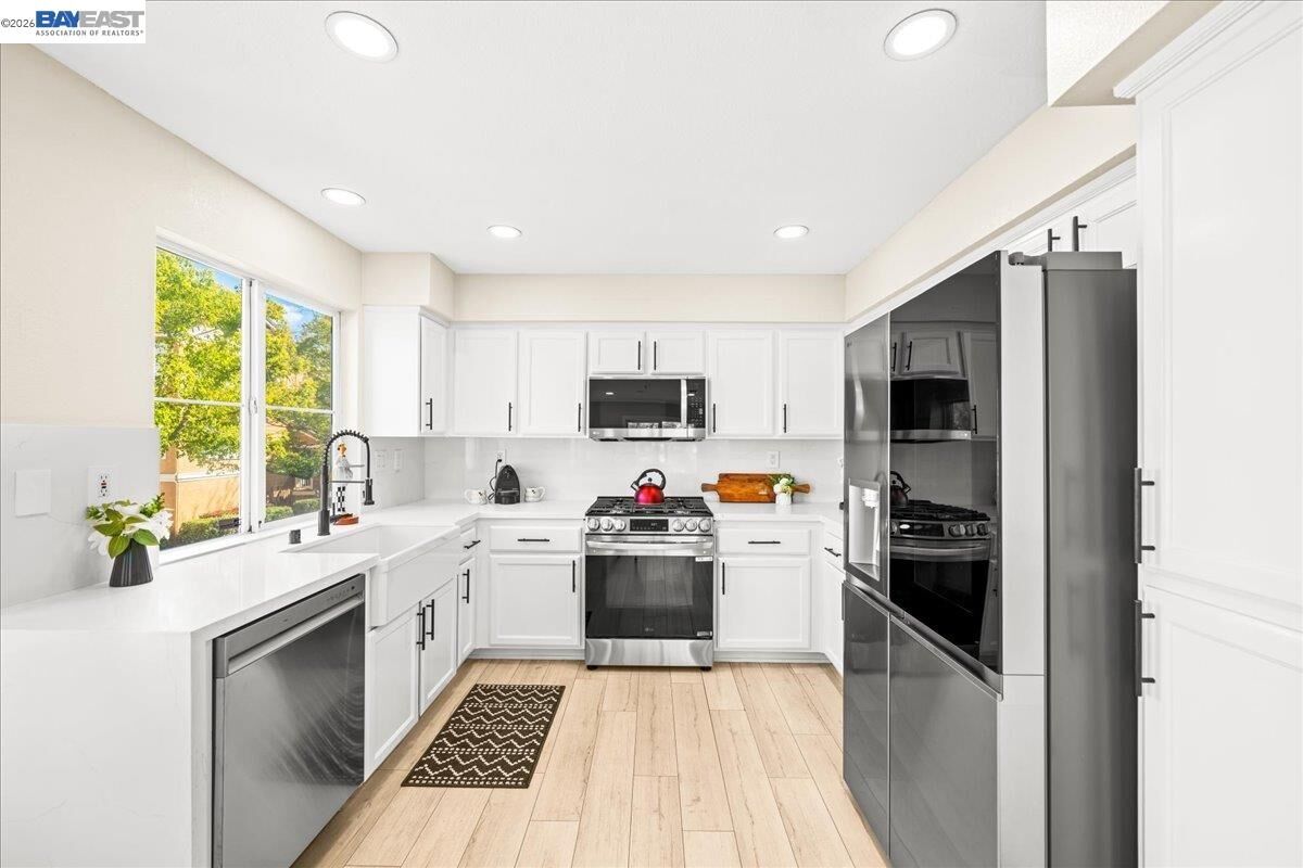 Property Photo:  4630 Central Pkwy  CA 94568 