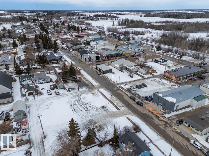 Property Photo:  4923 49 Avenue  AB T0E 1V0 