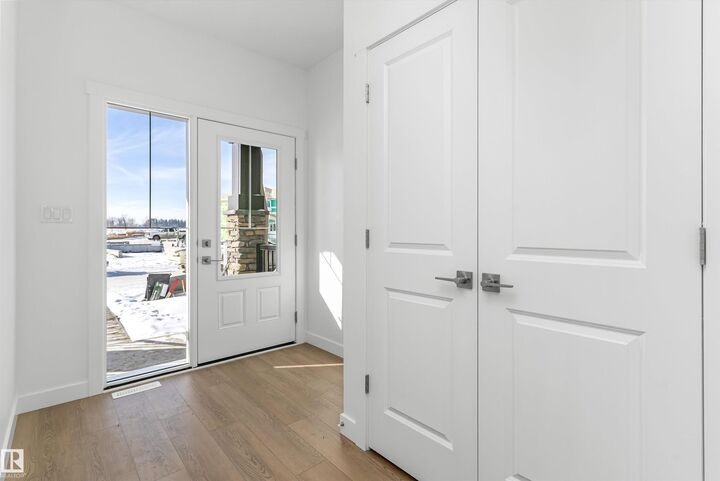 Property Photo: 1020 14 Avenue NW AB T6T 2W8