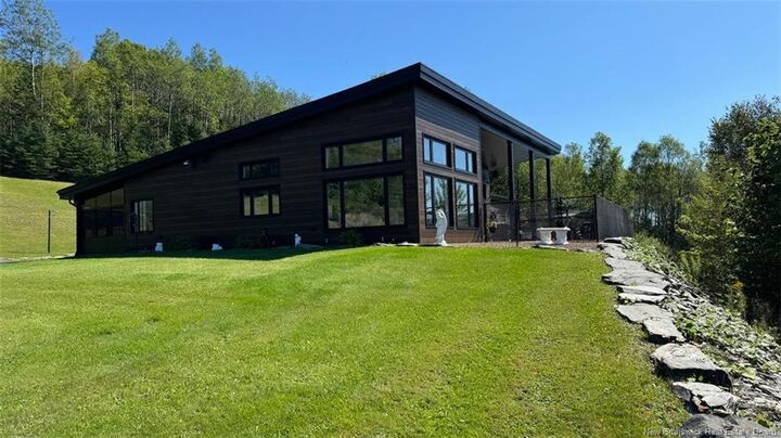 83 Maxime Road — photo 1
