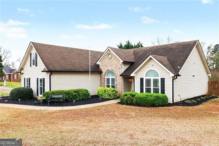 Property Photo:  16 Bailey Park Court  GA 30549 