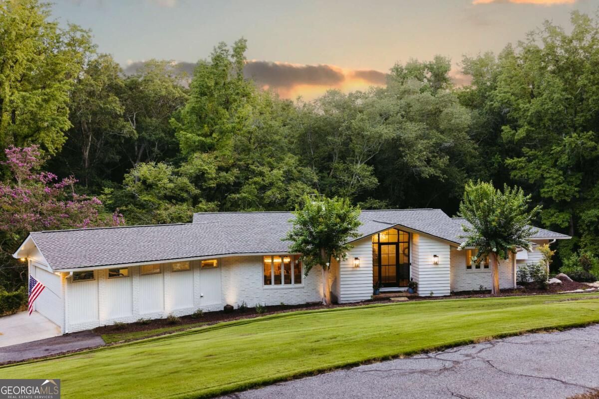 Property Photo: 199 Tanglewood Drive GA 30606