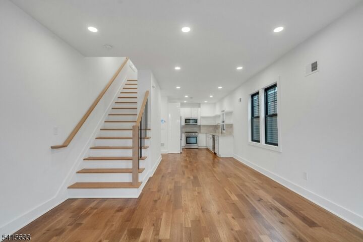 Property Photo:  71 Mission St 2  NJ 07042 