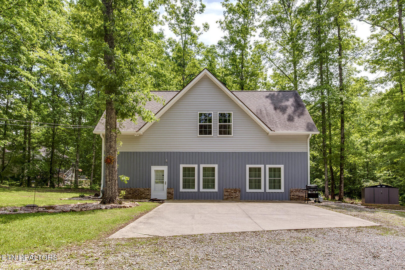 Property Photo:  221 Irwinton Drive  TN 37880 