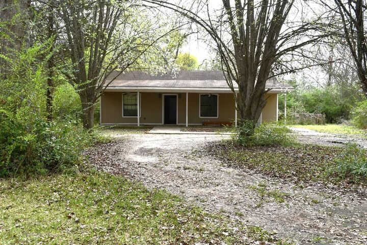 Property Photo:  330 Oak Grove  TX 75692 