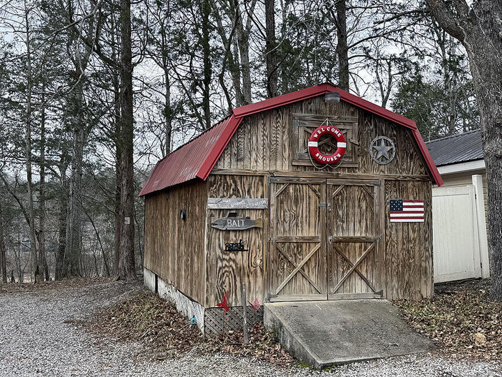 Property Photo:  65 S Lake Drive  KY 42519 