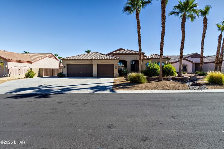 Property Photo:  3943 Surrey Hills Ln  AZ 86404 