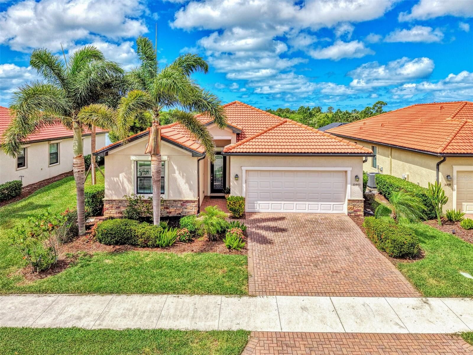 Property Photo: 10443 Medjool Drive FL 34293
