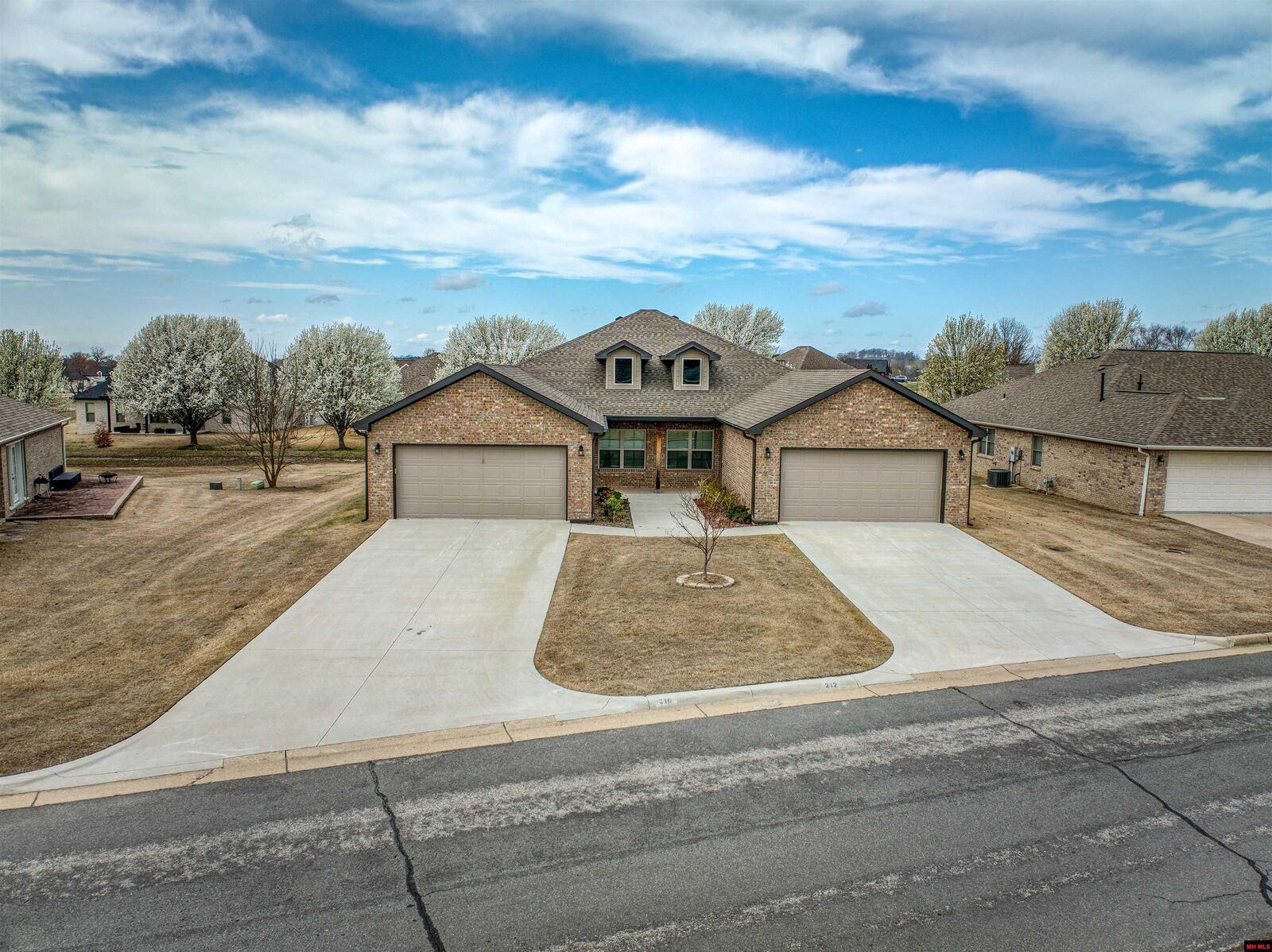 Property Photo:  212 Turnberry Court  AR 72653 