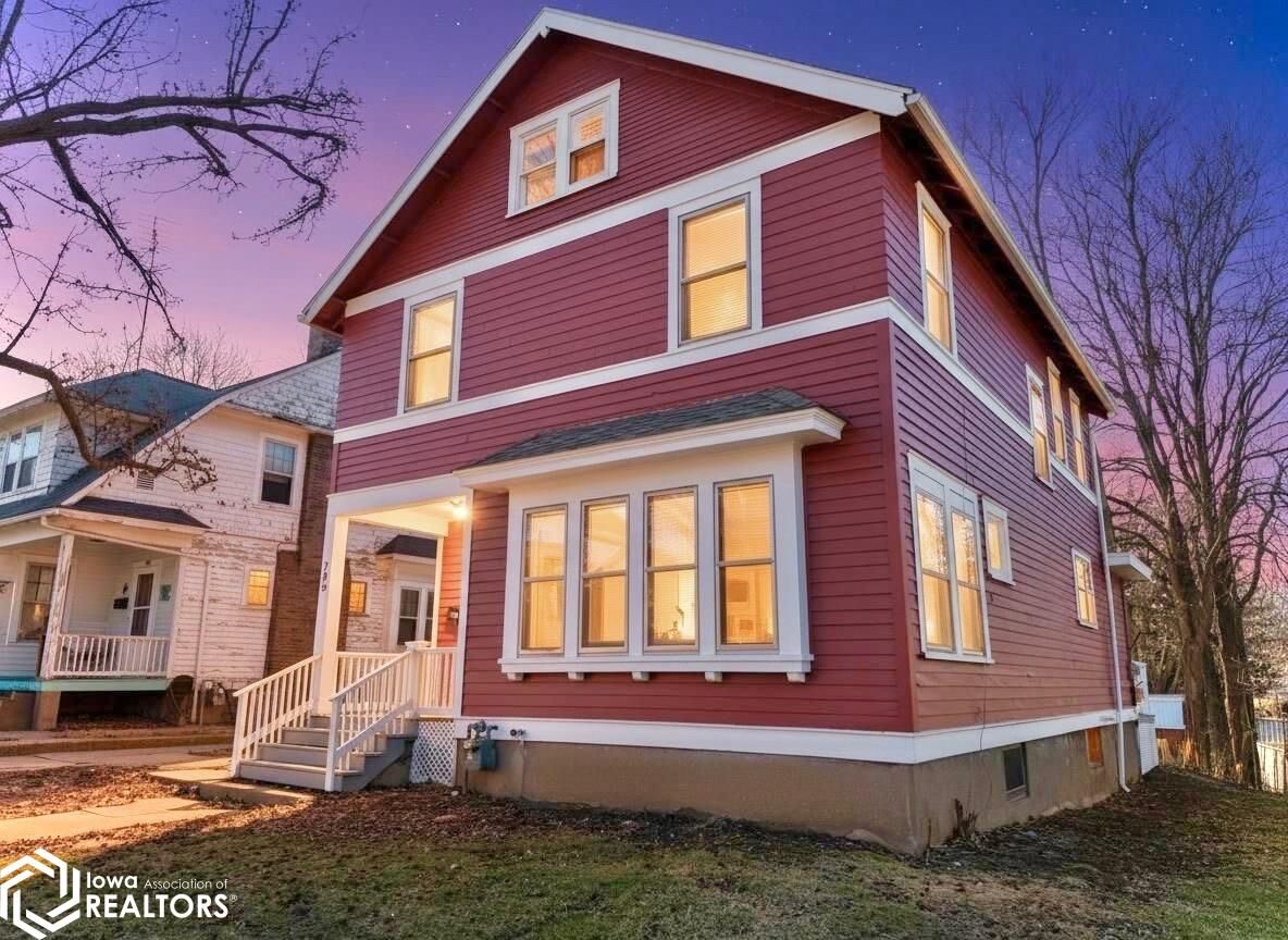 Property Photo: 705 S Central Avenue IA 52601