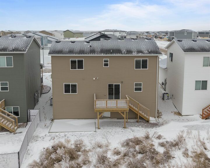 Property Photo:  2613 NW Granite Drive  ND 58703 