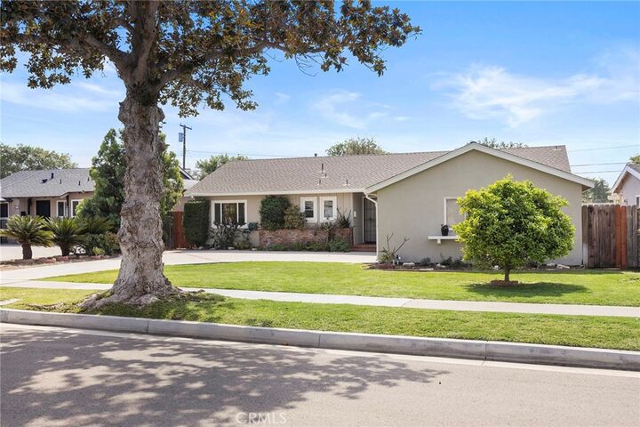 Property Photo:  804 E Glenwood  CA 92831 