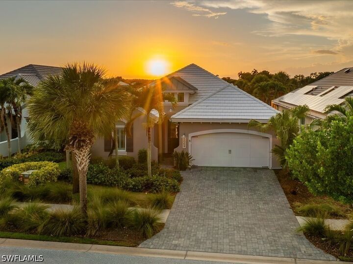 Property Photo:  5069 Tortola Court  FL 34113 