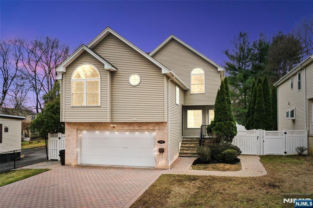 Property Photo:  272 Rockland Avenue  NJ 07648 