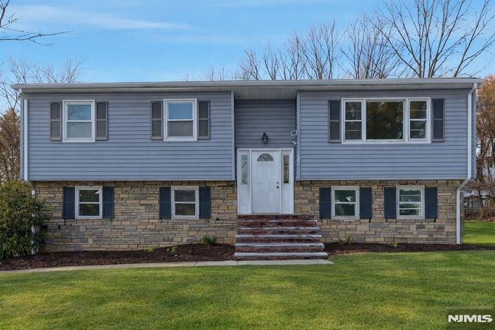 Property Photo:  6 Brookside Avenue  NJ 07840 