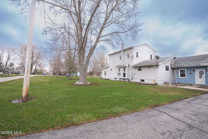 Property Photo:  1413 W Washington Street  OH 43543 