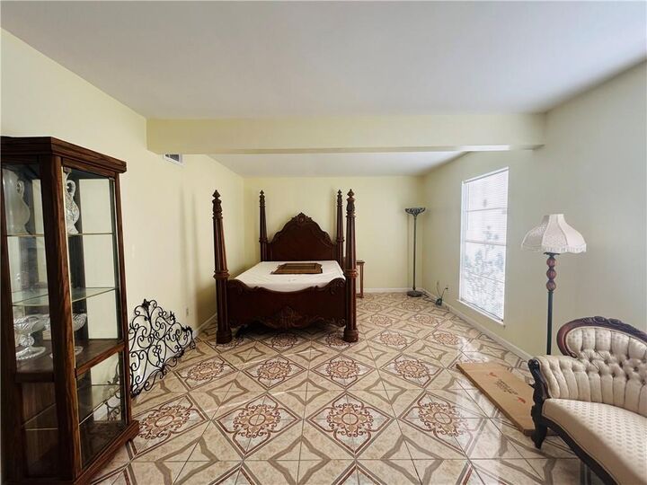 Property Photo: 733 Mystic Avenue LA 70056