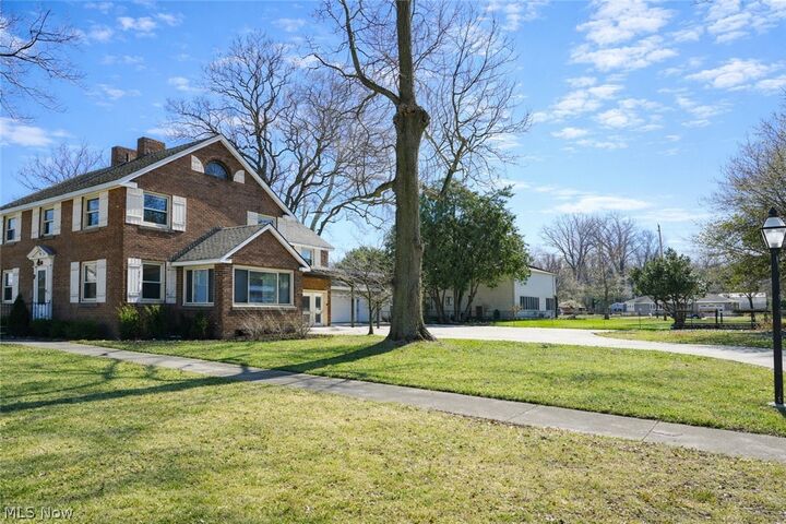 Property Photo: 7 Coveland Drive OH 44012