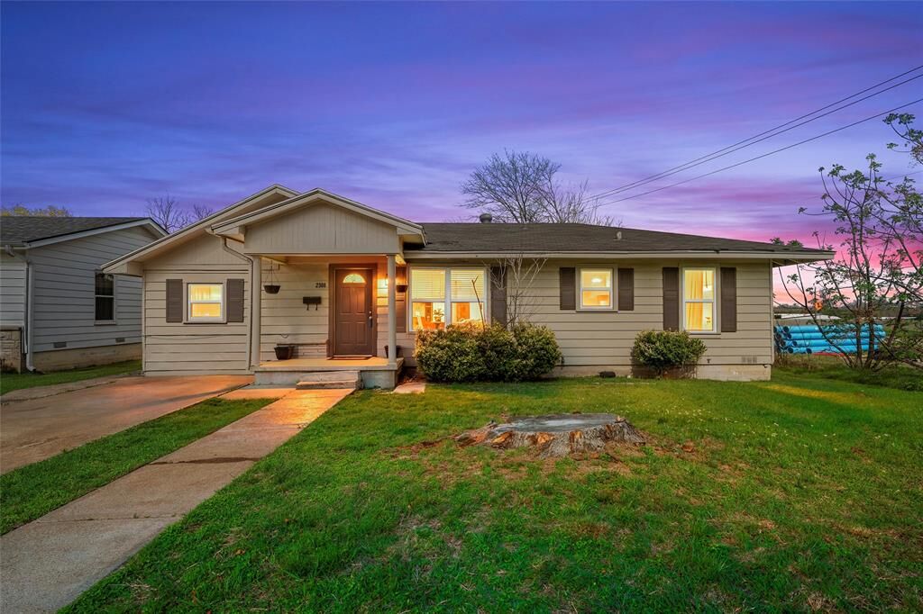 Property Photo: 2308 Richter Avenue TX 76711