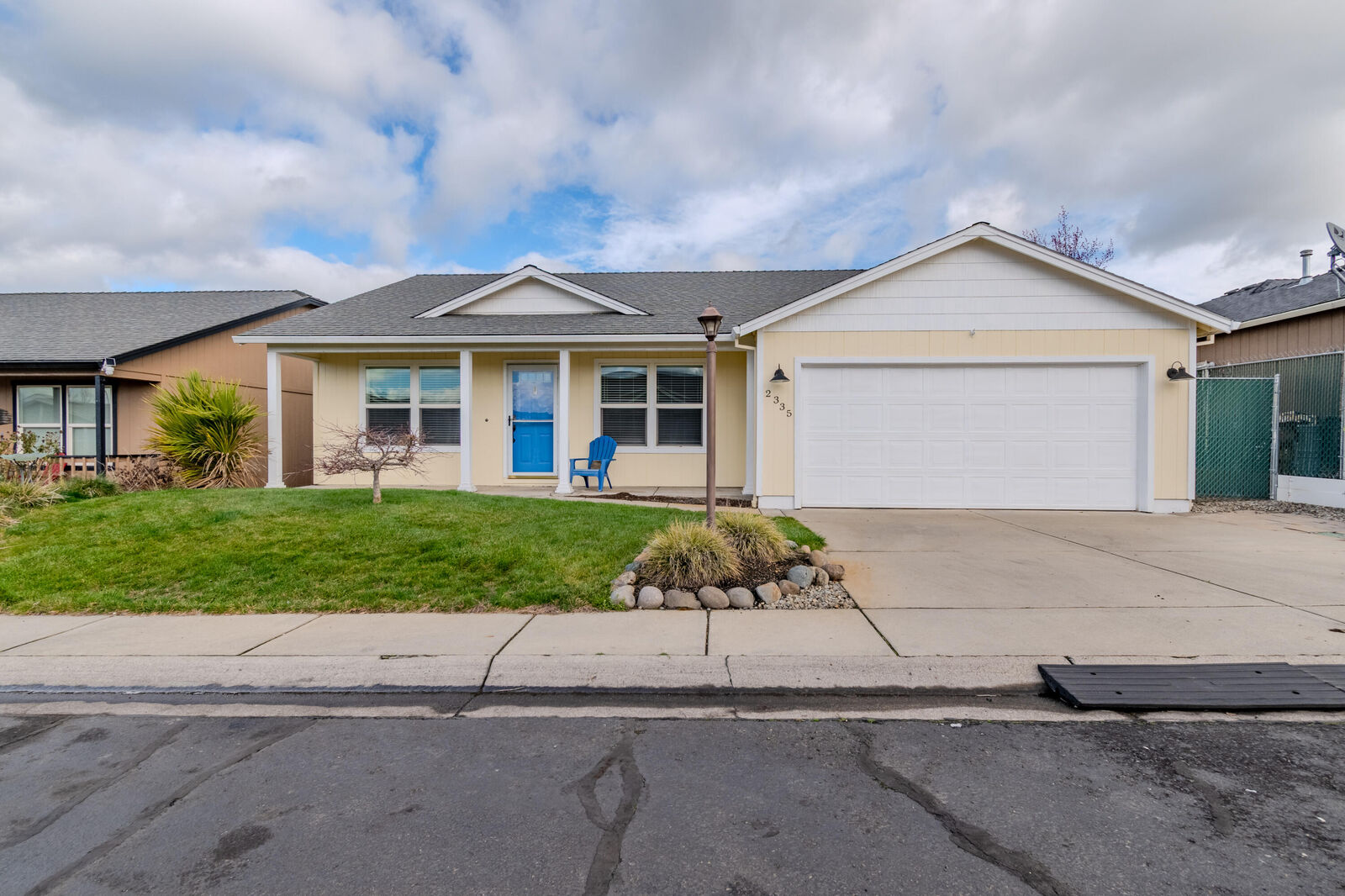 Property Photo:  2335 New Haven Drive  OR 97502 