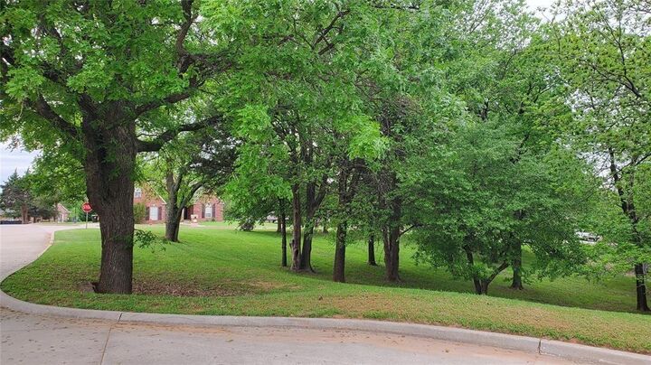 Property Photo: Eagles Nest OK 73080