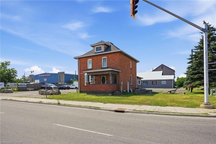 Property Photo: 1360 Rymal Road E ON L8W 3N1