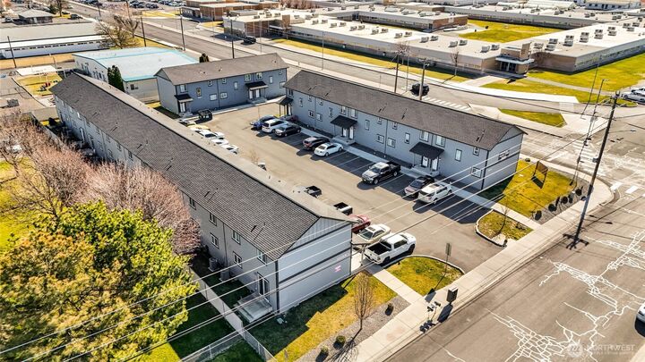 Property Photo:  1525 S Monroe Street  WA 98837 