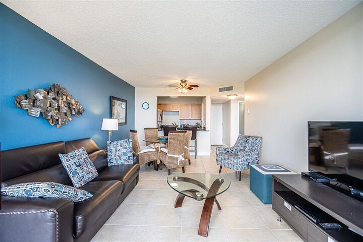 Property Photo:  1830 Embassy Drive 409  FL 33401 