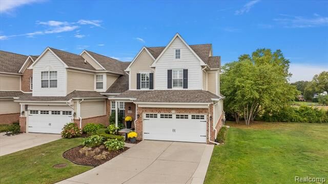Property Photo:  4404 Navin Field Lane  MI 48085 