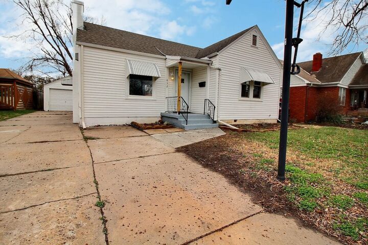 Property Photo:  632 S Volutsia Ave  KS 67211 