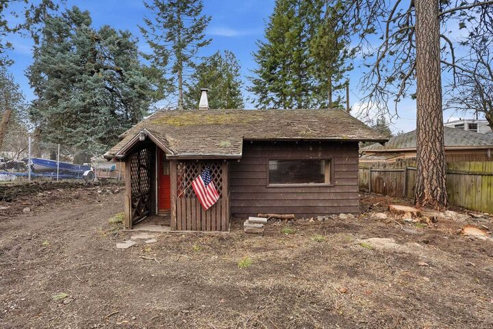 Property Photo:  3317 W Kiernan Ave  WA 99205 