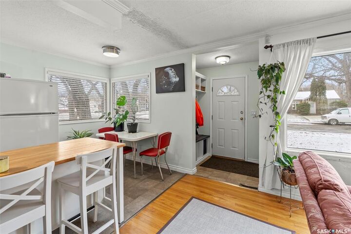 Photo de la propriété:  1406 10th Avenue N  SK S7K 3A6 