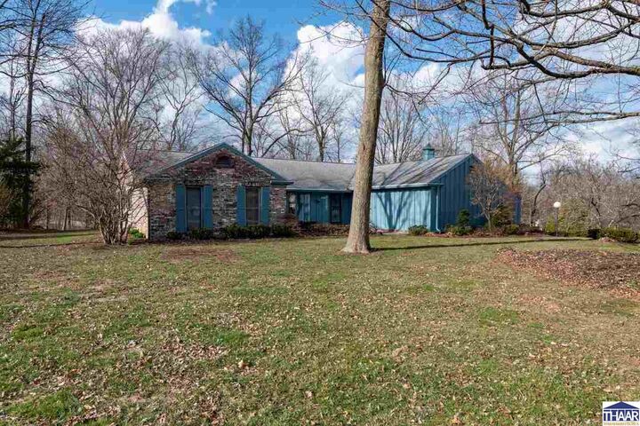 Property Photo:  220 Highland Court  IN 47802 